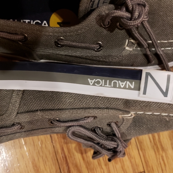 Shoes - Picture 2 of 3